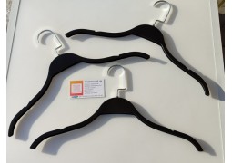 Вішалки-плечики пластикові 400х10мм. з протектором та хромованим гачком 